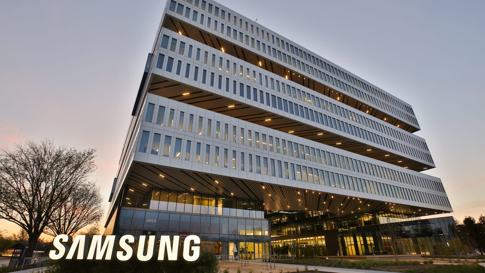 Samsung Unveils Solid-State Batteries with 20-Year Lifespan and 9-Minute Charging Time